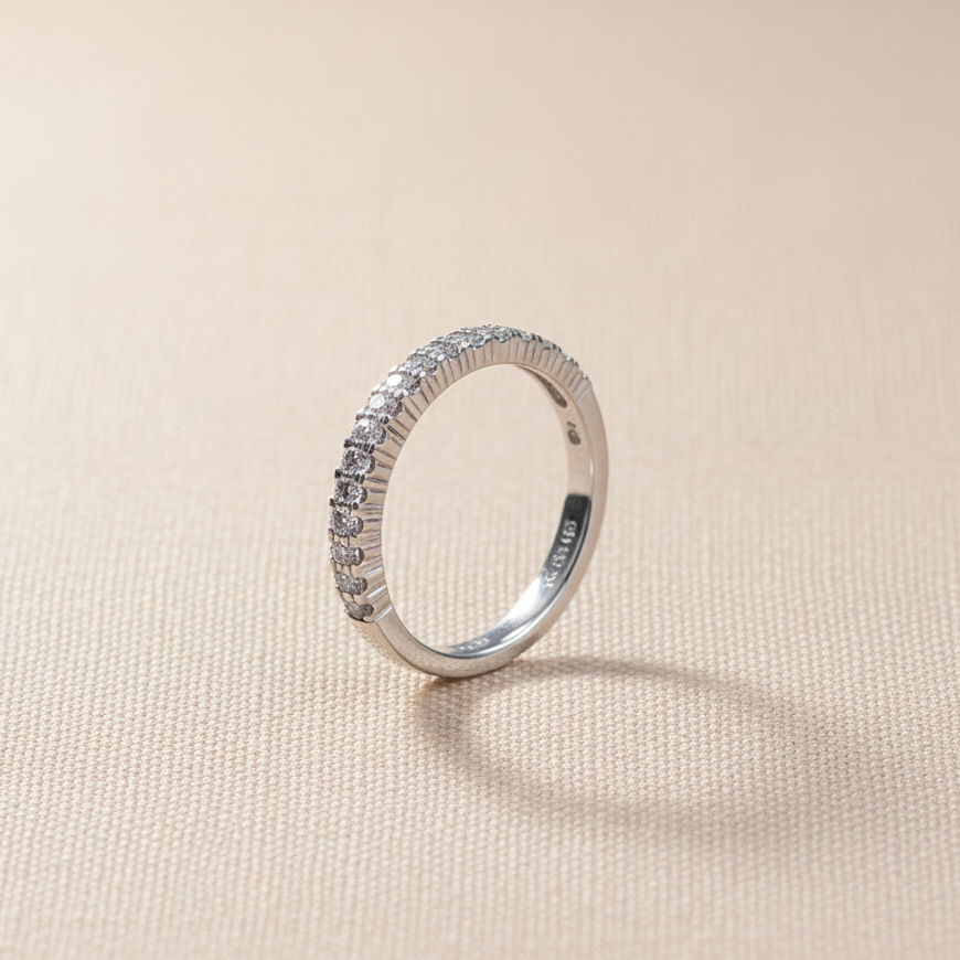 Pavé Band - Branded Background